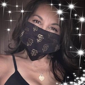 Meet your Posher, Deborah